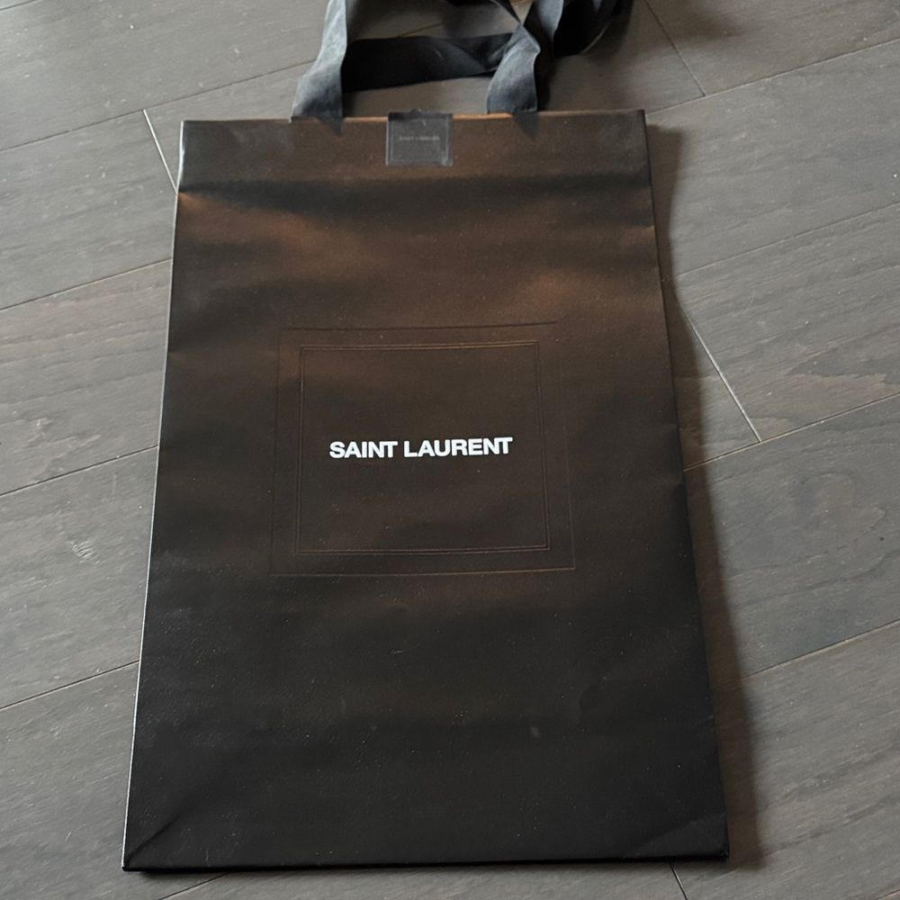 Saint Laurent Elegant Black shopping bag